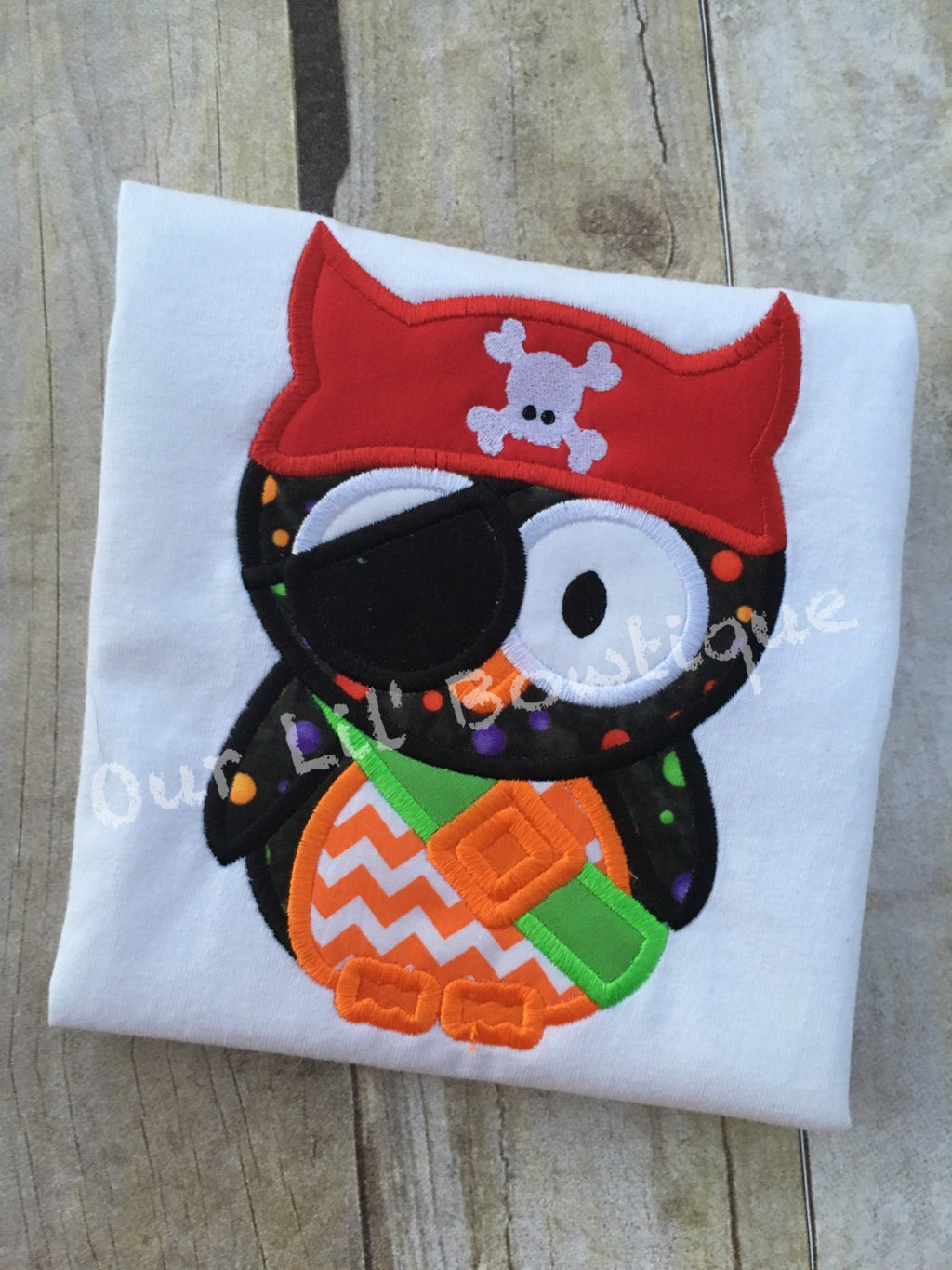 Owl Pirate Halloween Shirt: Appliqued Cotton Tee