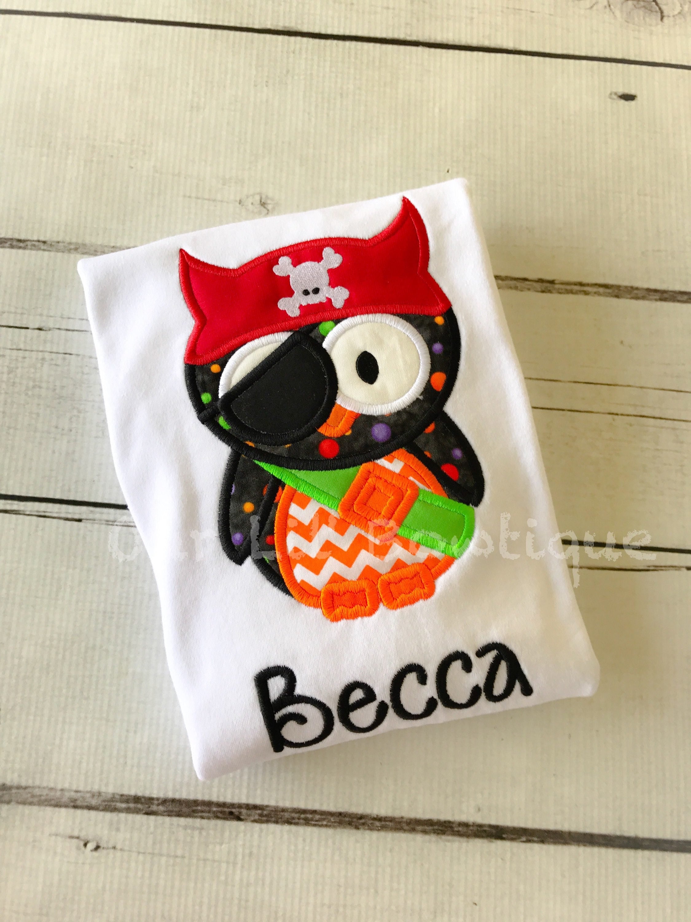 Owl Pirate Halloween Shirt: Appliqued Cotton Tee