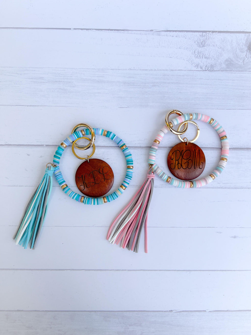 Bead Bracelet Wood Keychain - Monogram Keychain Bracelet -Personalized Keychain Bracelet - Gifts for Mom - Mothers Day Gift - Grandma