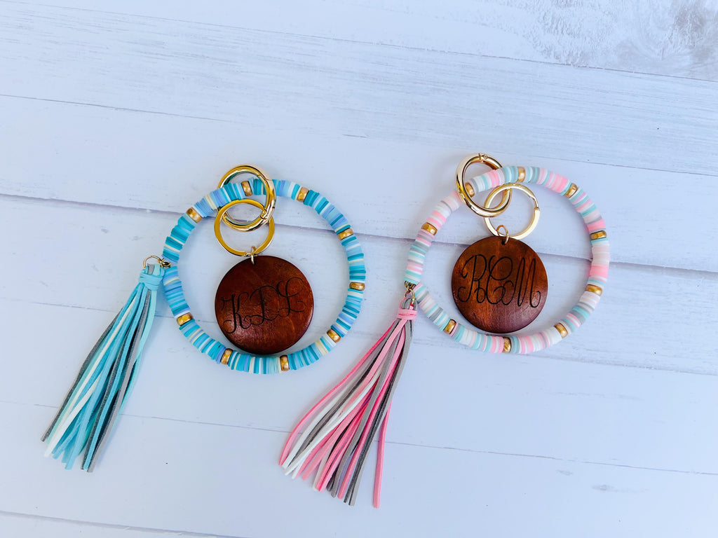 Bead Bracelet Wood Keychain - Monogram Keychain Bracelet -Personalized Keychain Bracelet - Gifts for Mom - Mothers Day Gift - Grandma