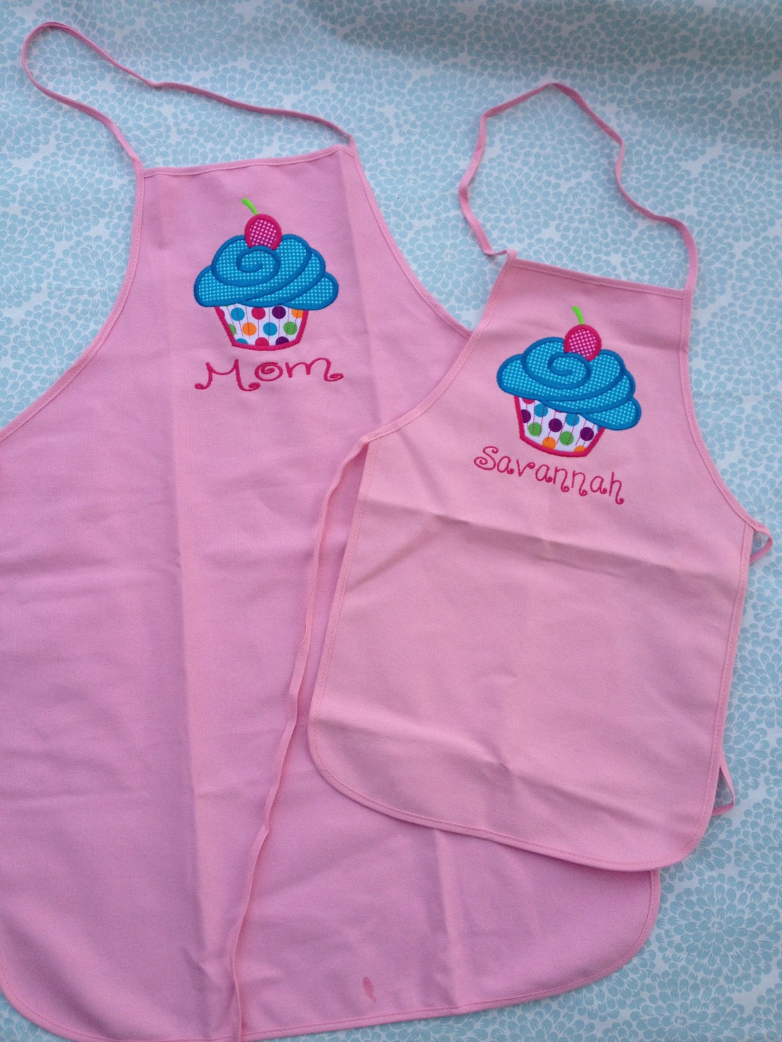 Mommy & Me Personalized Cupcake Apron Set - Cupcake Apron - Kids Apron - Gift - Little Chef