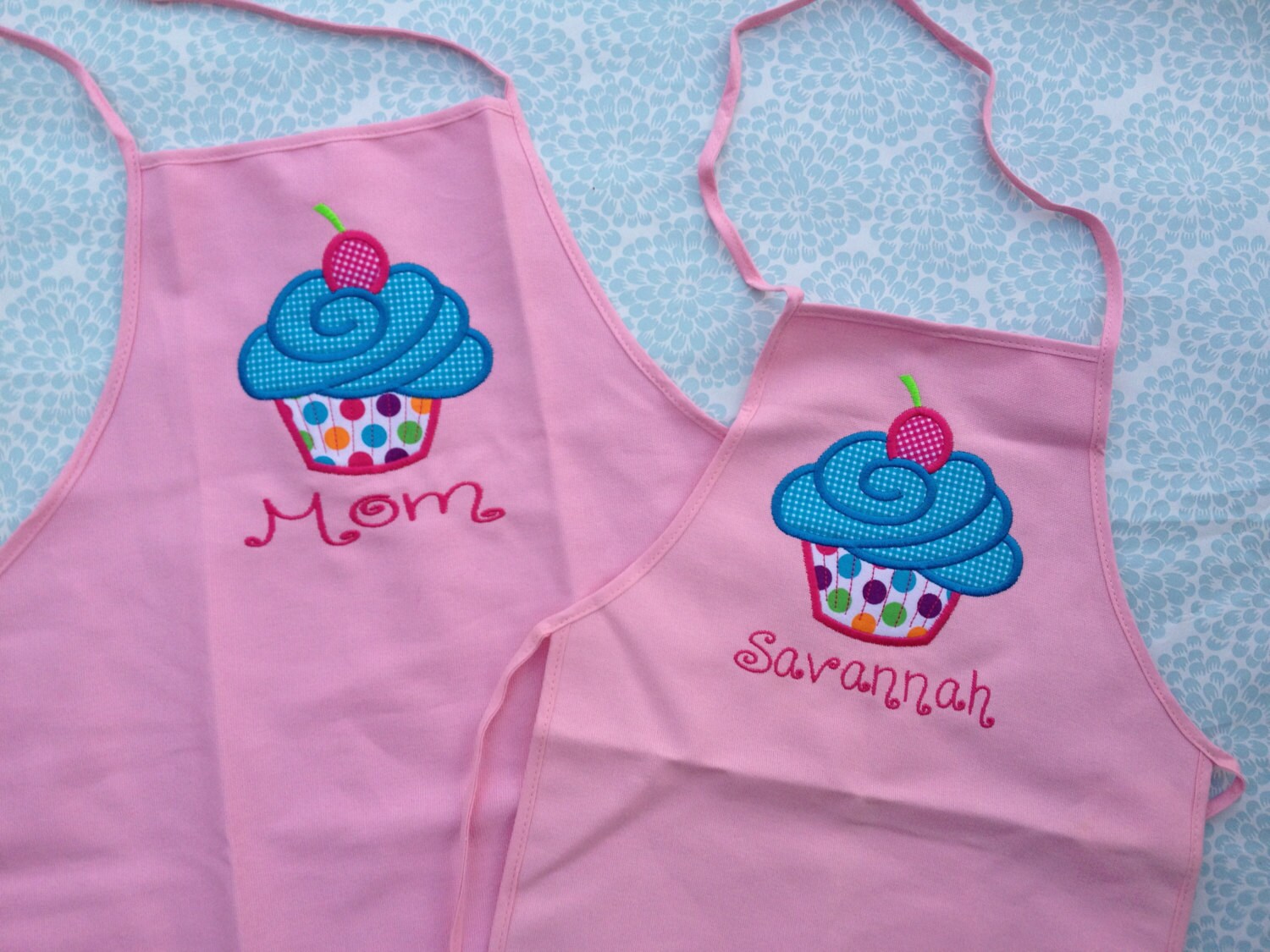 Mommy & Me Personalized Cupcake Apron Set - Cupcake Apron - Kids Apron - Gift - Little Chef