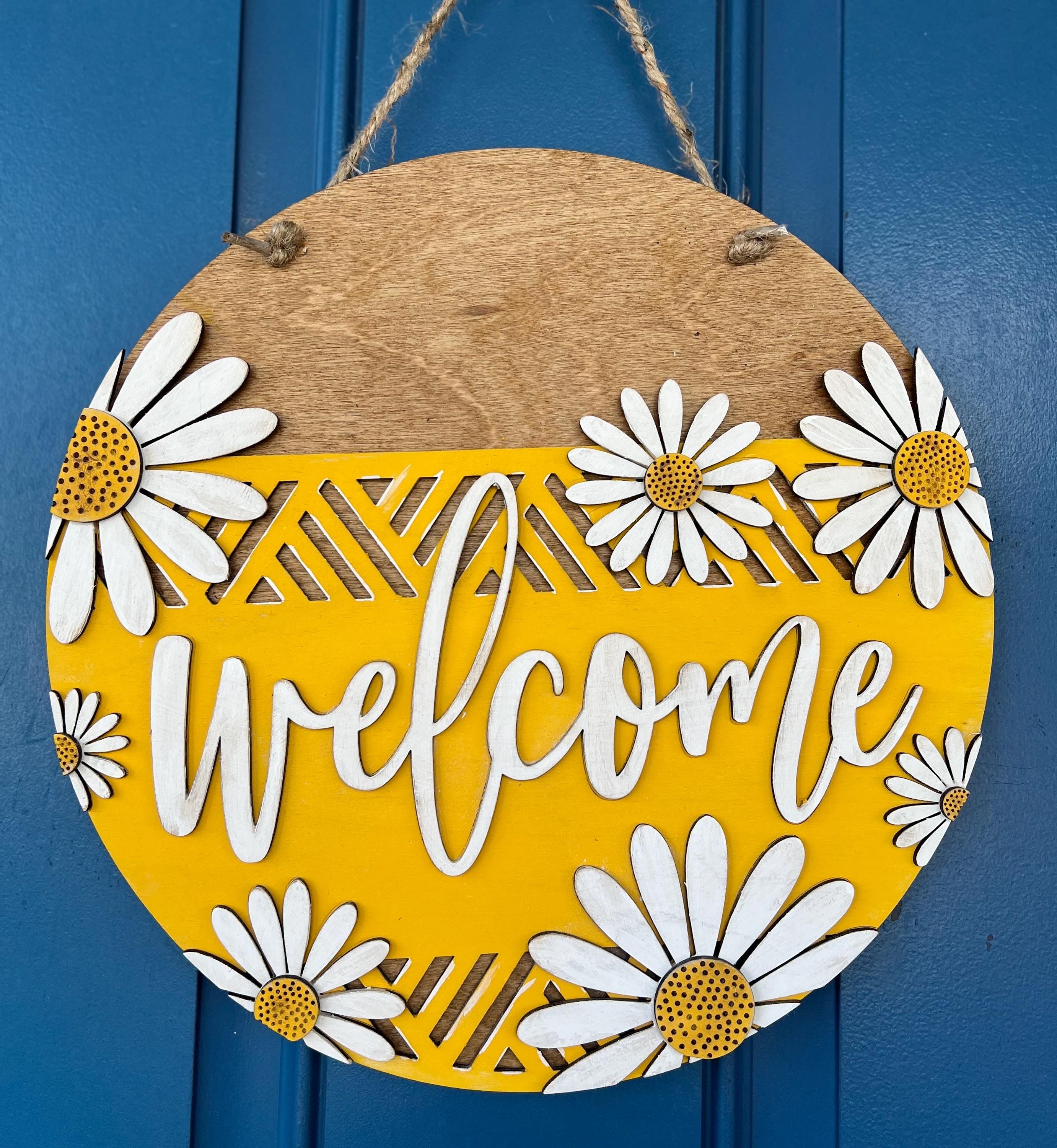 Daisy Door Hanger - Spring Door Hanger - Daisy Sign - Door Hanger - Welcome Sign - Spring Door Sign- Decor - Personalized Decor