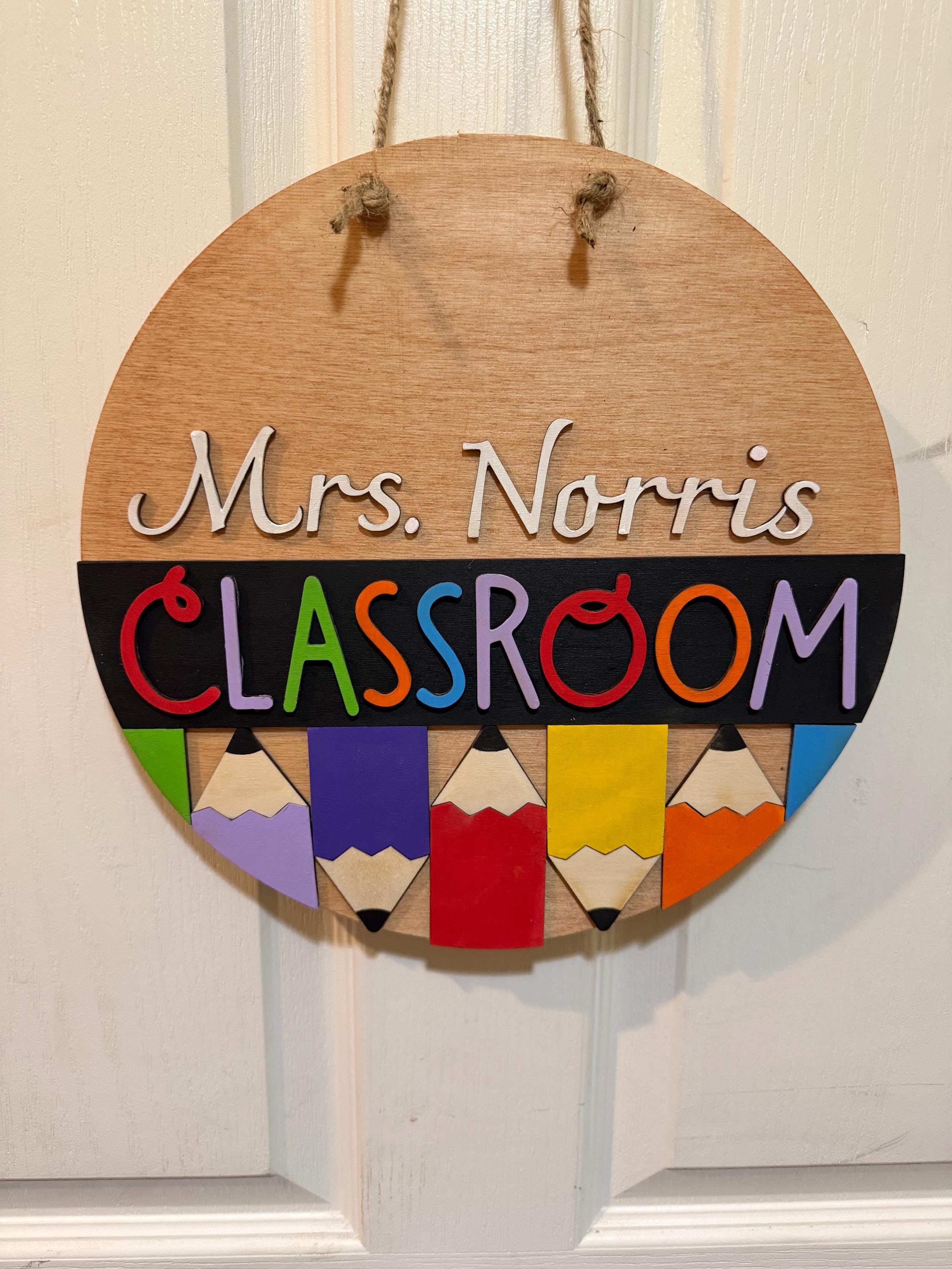 Classroom Door Hanger - Round Sign - Door Hanger - Wall Decor - Crayon Decor - Classroom Decor - Personalized Decor