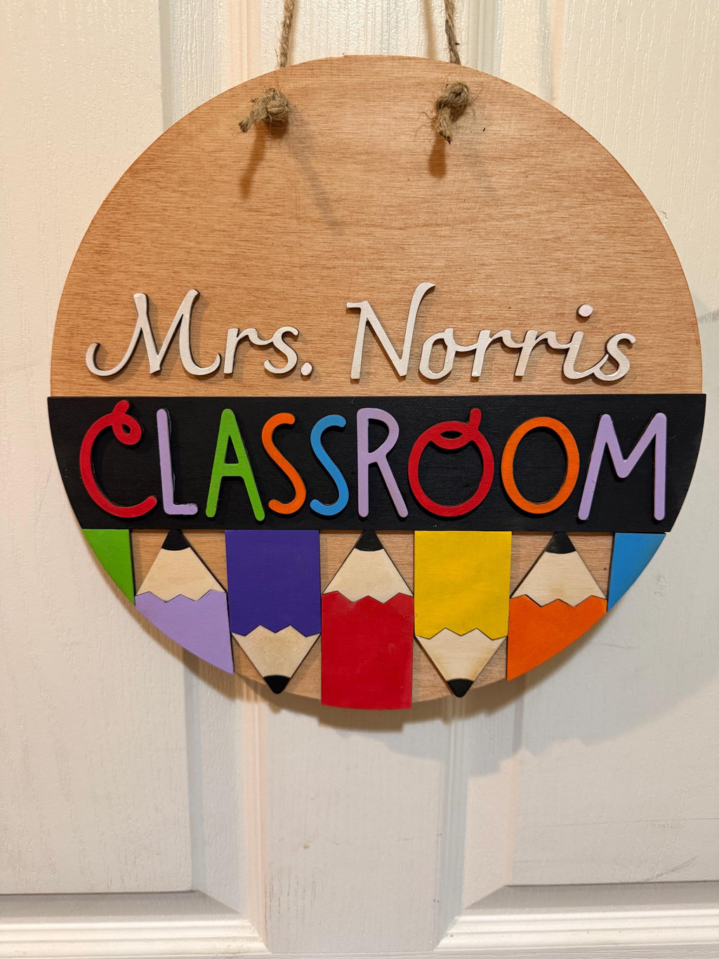 Classroom Door Hanger - Round Sign - Door Hanger - Wall Decor - Crayon Decor - Classroom Decor - Personalized Decor
